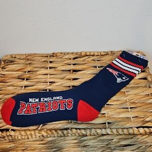 NWT New England Patriots Navy & Red Crew Socks Sz.L